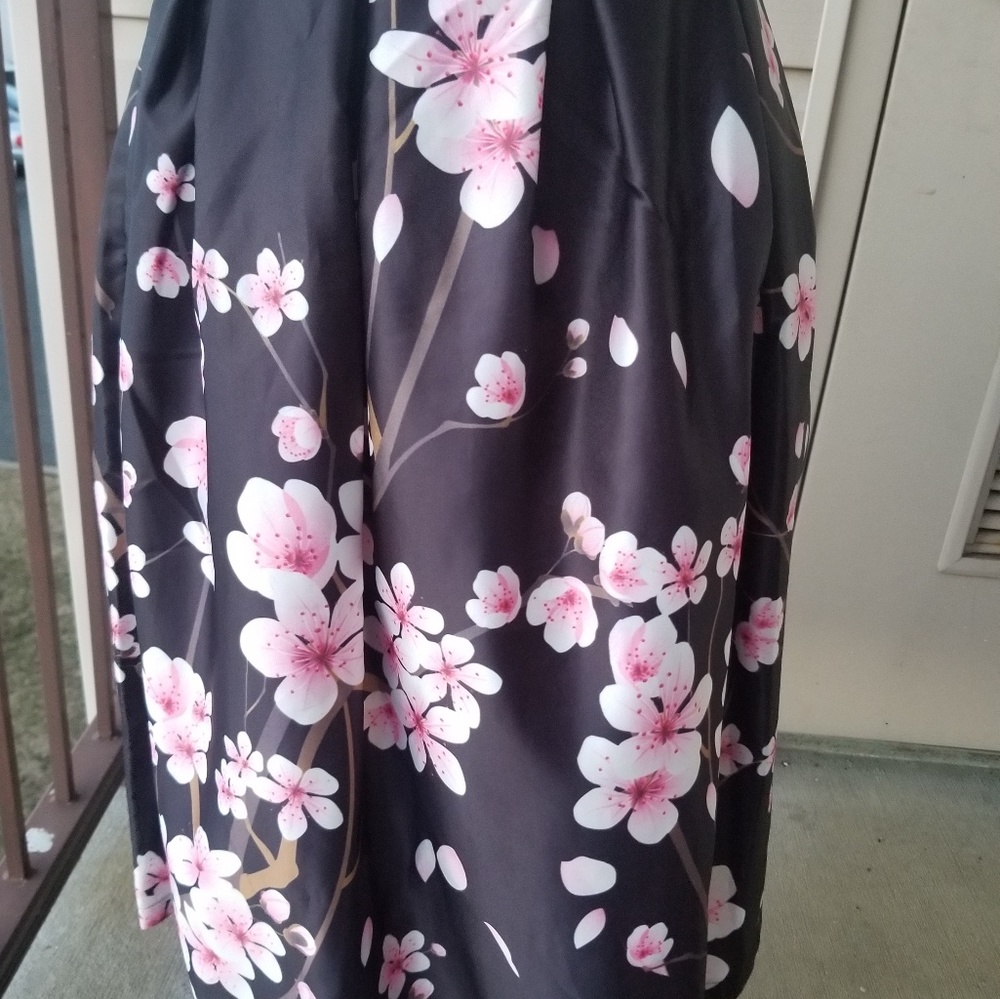 🌸 Floral Spring skirt - Picture 3 of 3